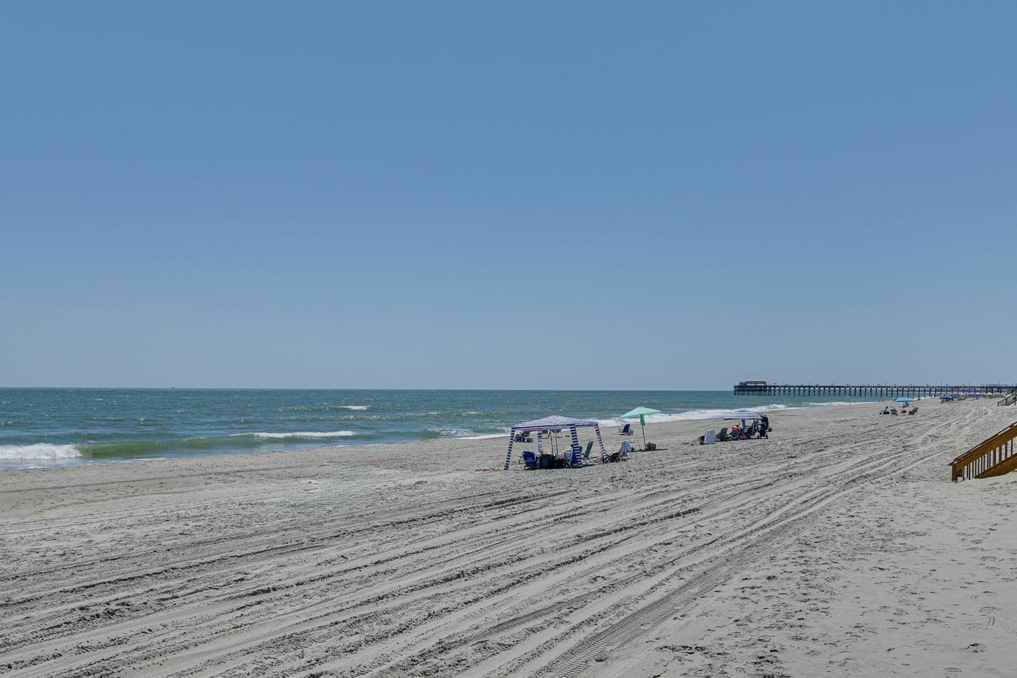 Coastal Condo On Beach With Community Pool Access! Myrtle Beach Bagian luar foto