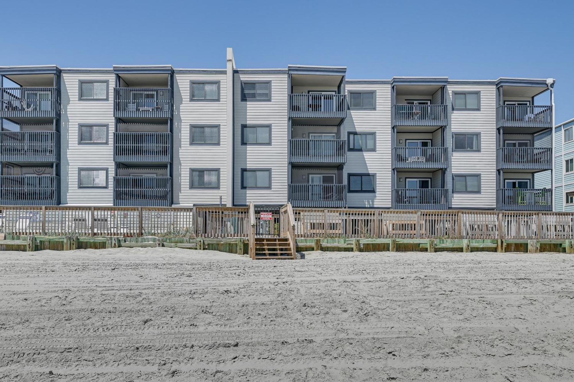 Coastal Condo On Beach With Community Pool Access! Myrtle Beach Bagian luar foto