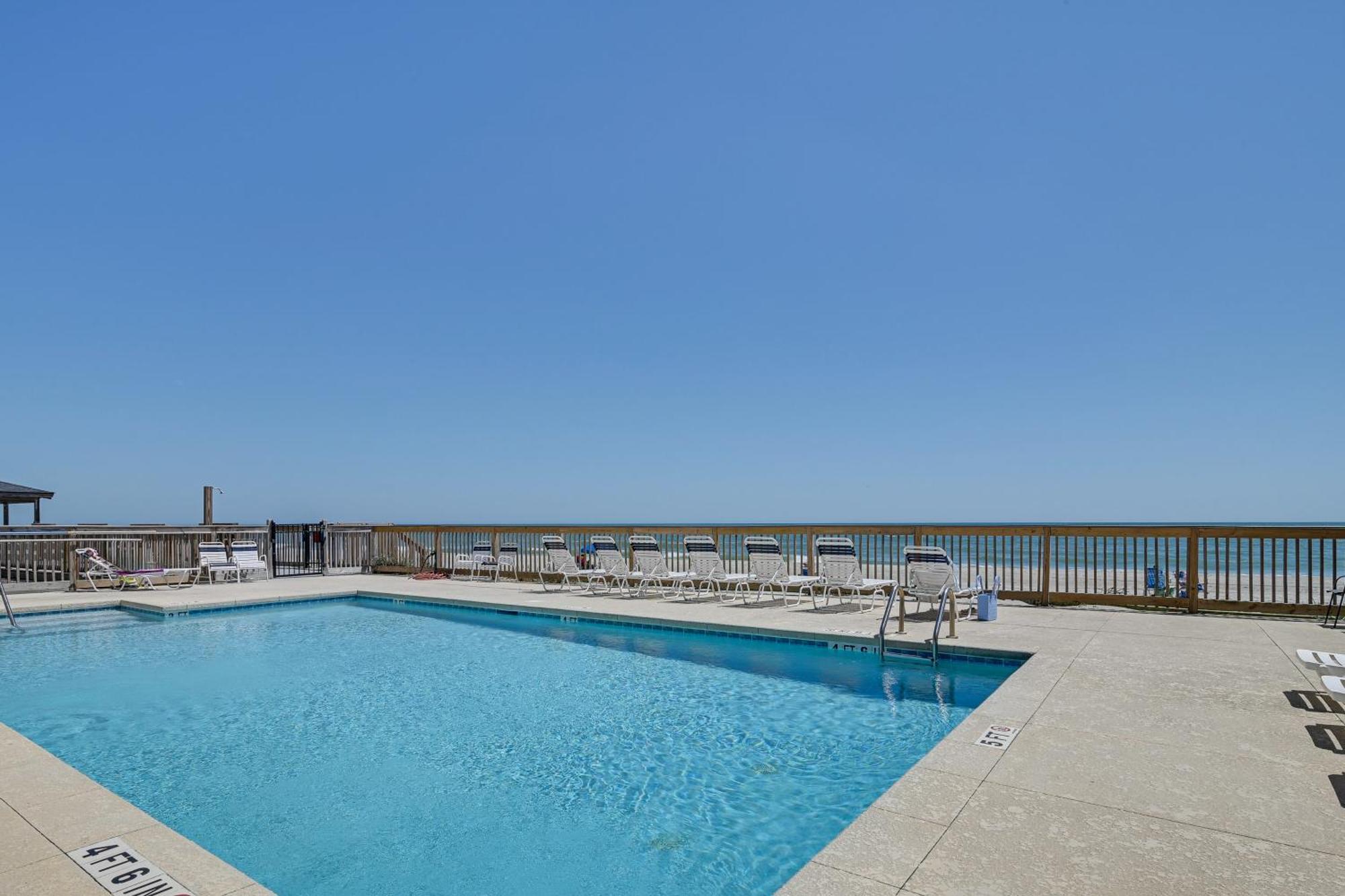 Coastal Condo On Beach With Community Pool Access! Myrtle Beach Bagian luar foto