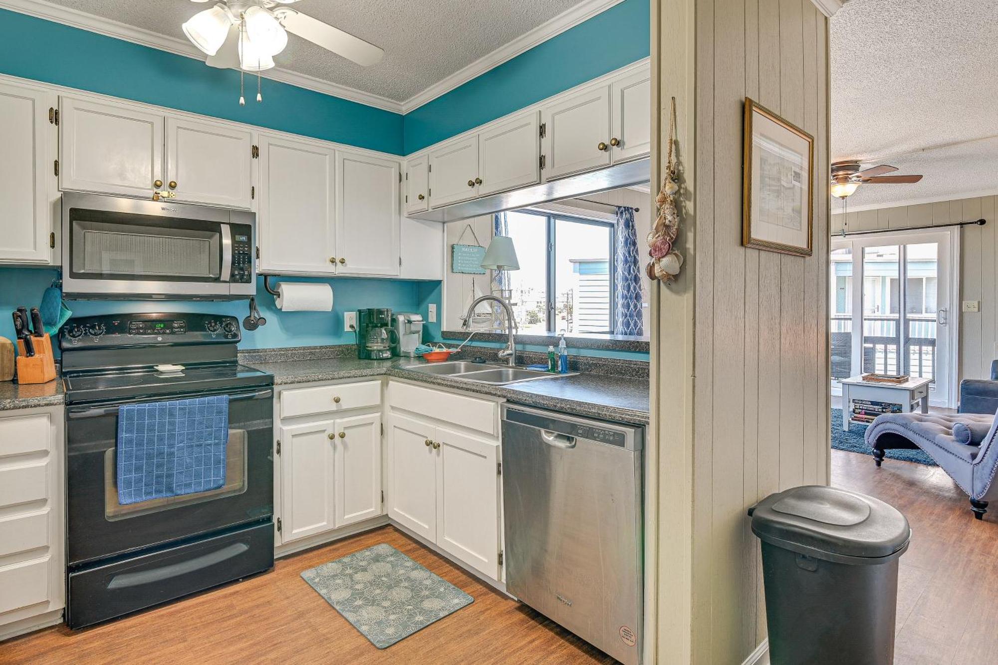 Coastal Condo On Beach With Community Pool Access! Myrtle Beach Bagian luar foto