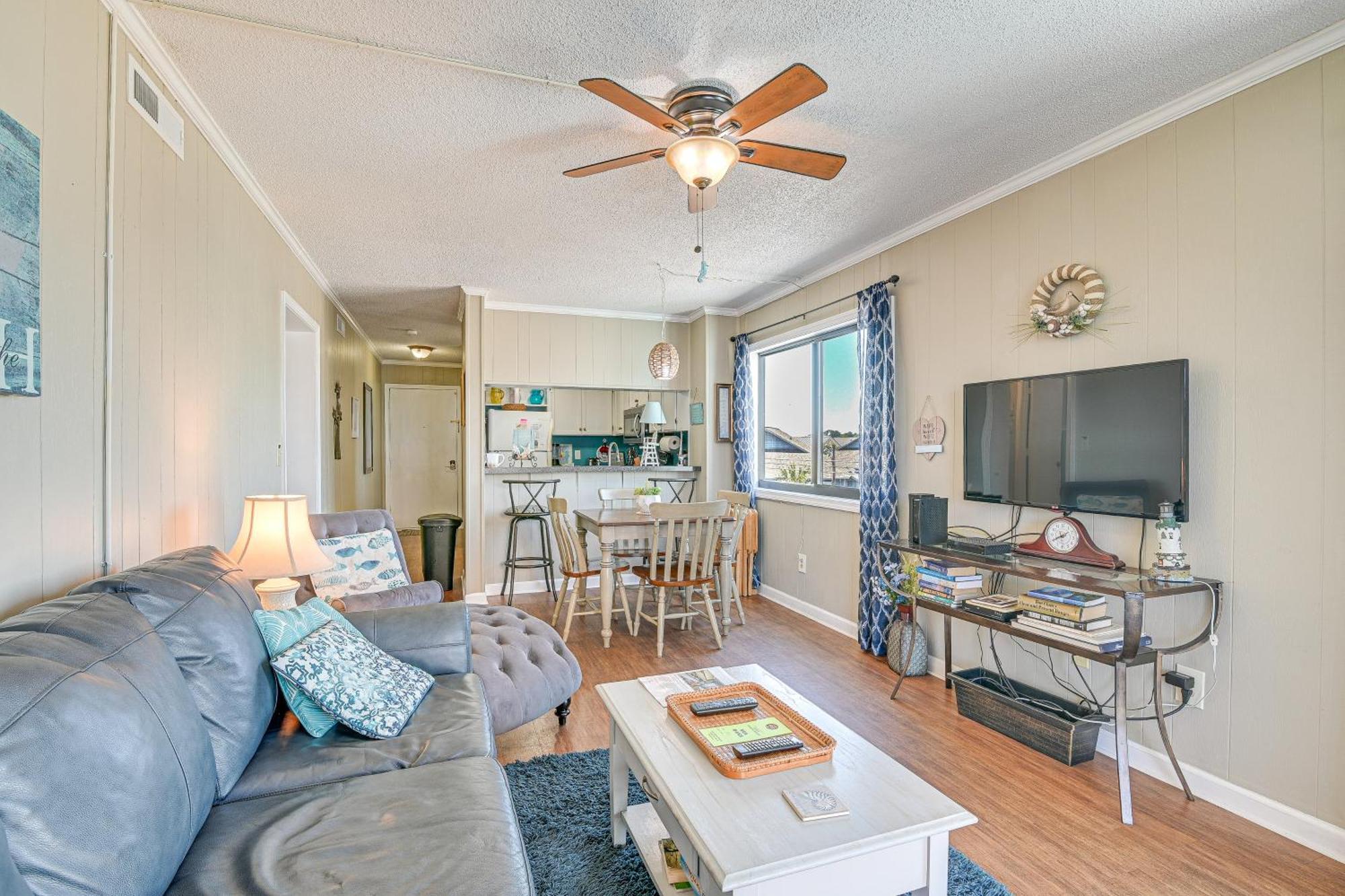 Coastal Condo On Beach With Community Pool Access! Myrtle Beach Bagian luar foto