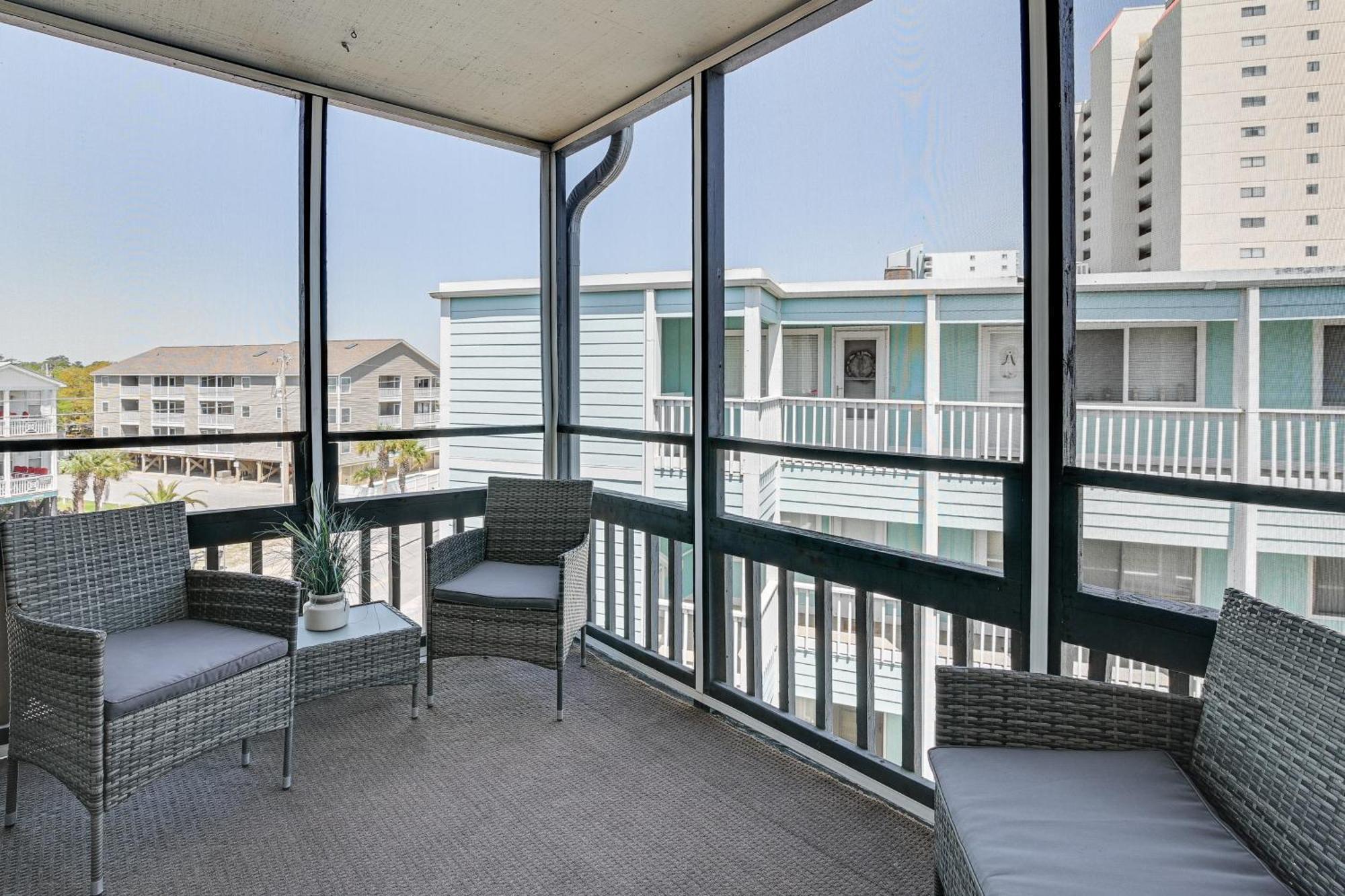 Coastal Condo On Beach With Community Pool Access! Myrtle Beach Bagian luar foto